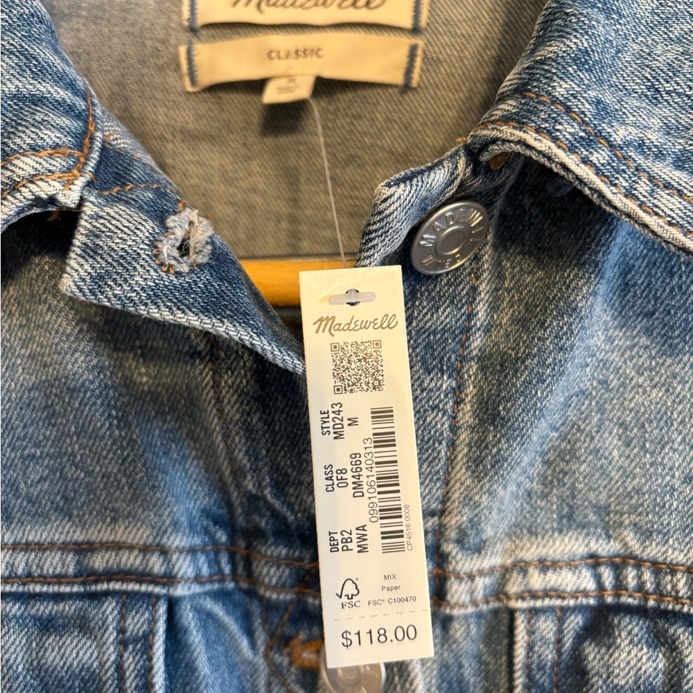 NWT Madewell Classic Blue Denim Jacket in Medford Wash size Medium - Picture 3 of 6